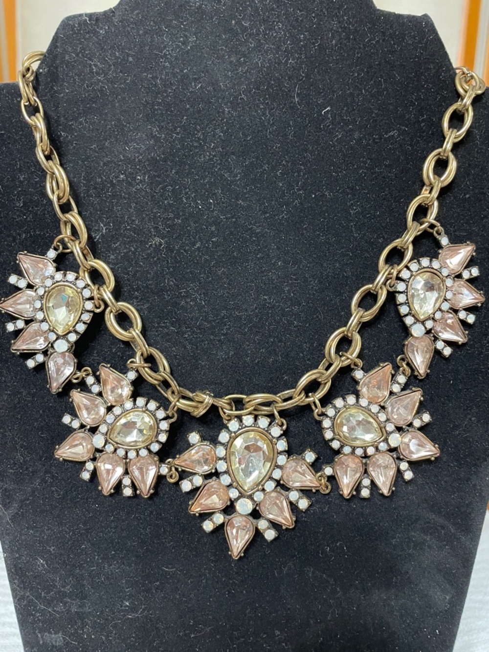 Elegant Gold and pink rhinestone Statement Necklace -Vintage-